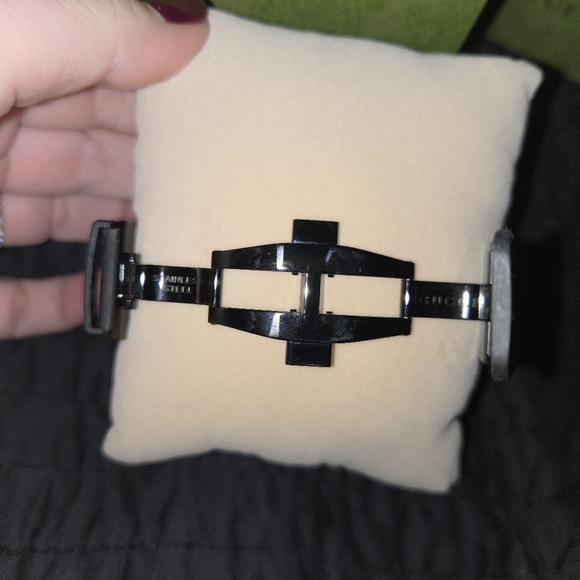 Gucci 114-2 Digital watch - Picture 6 of 9